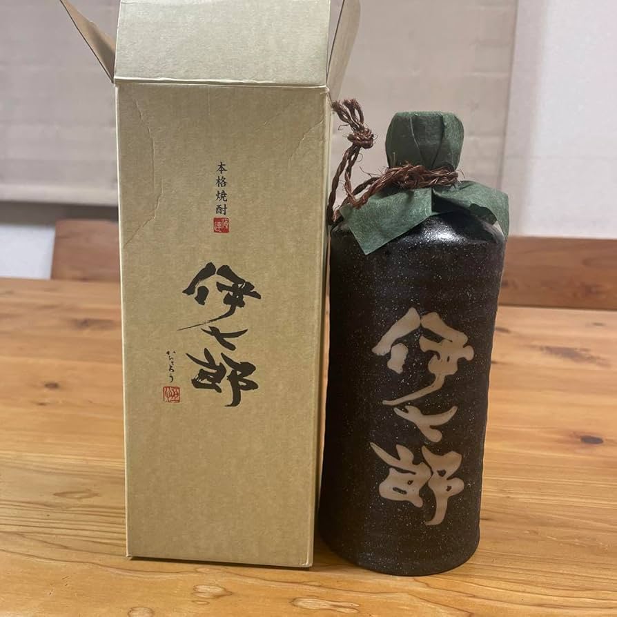 芋焼酎　伊七郎　陶器　レア焼酎 Amazon.co.jp: 芋焼酎 伊七郎 陶器 レア焼酎 : おもちゃ